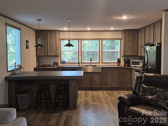 5th image of 6373 Dixie Ln