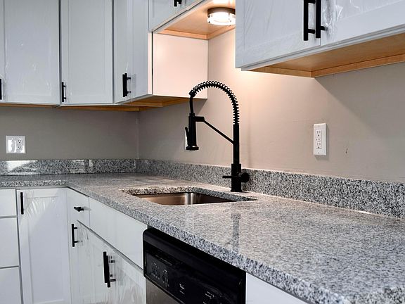4th image of 5877 Hallworth Ave