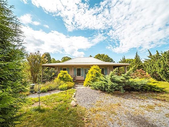 5th image of 295 Panthers Den Rd