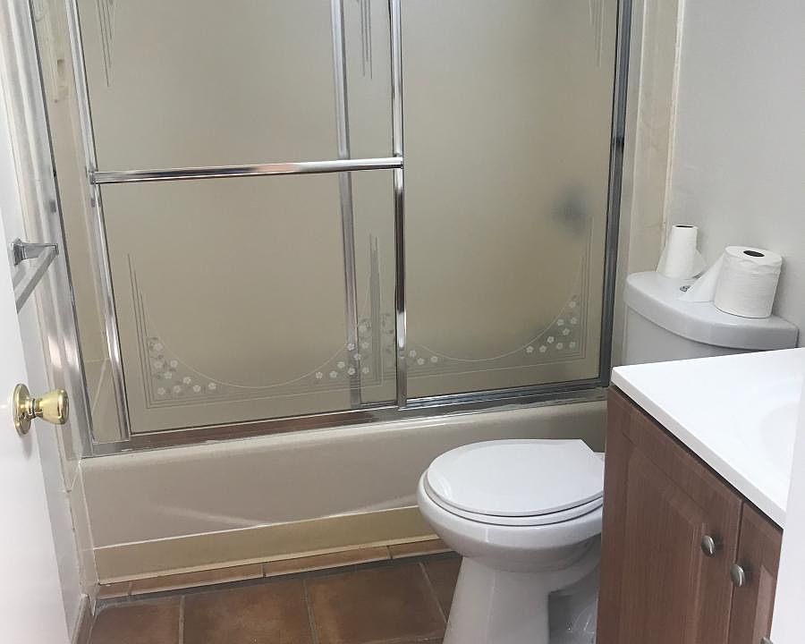 2nd image of 1729 E 15th St APT 5