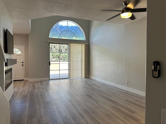 4th image of 5 Orchestra Ln