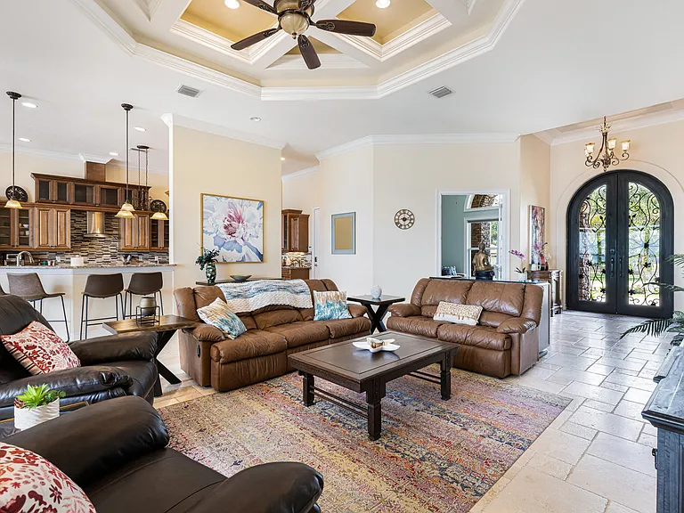 4470 Northshore Dr — Photo 8