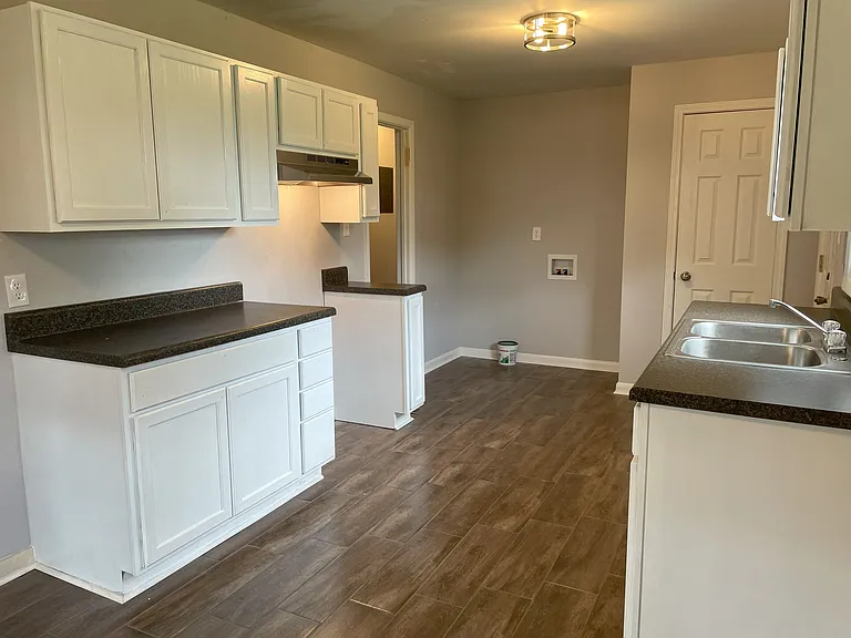 218 Odell Rd — Photo 4