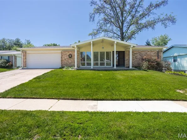 13414 Land O Woods Dr, Saint Louis, MO 63141