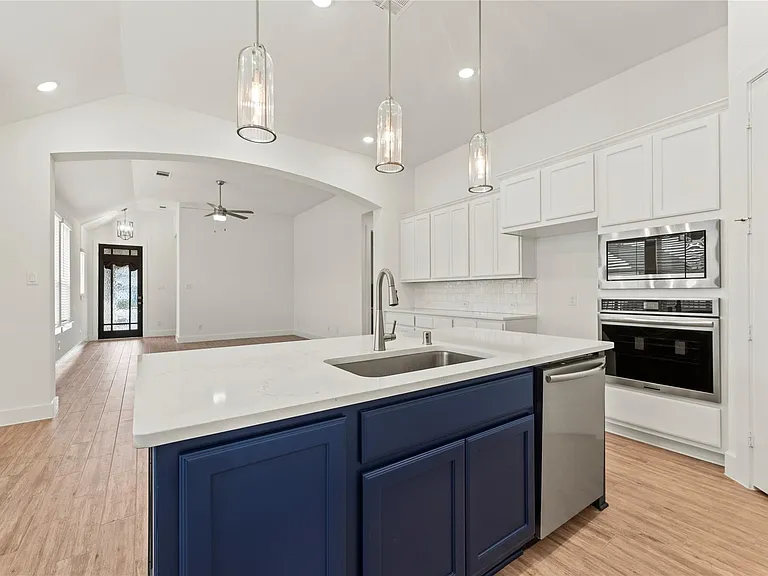 18402 Mesquite Flats Trl — Photo 8