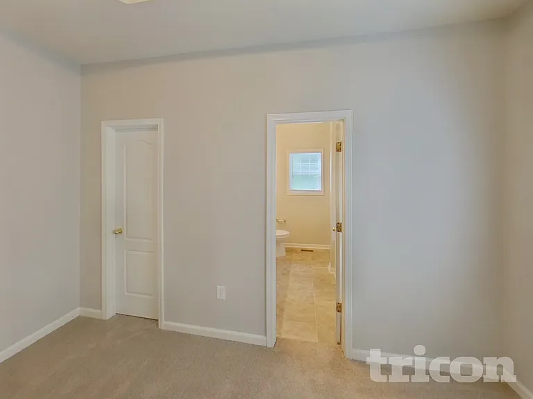 6297 Redcliff Dr — Photo 6