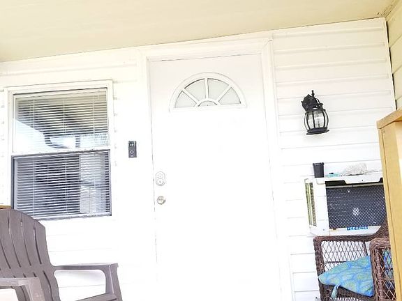 4th image of 10905 1st Way N