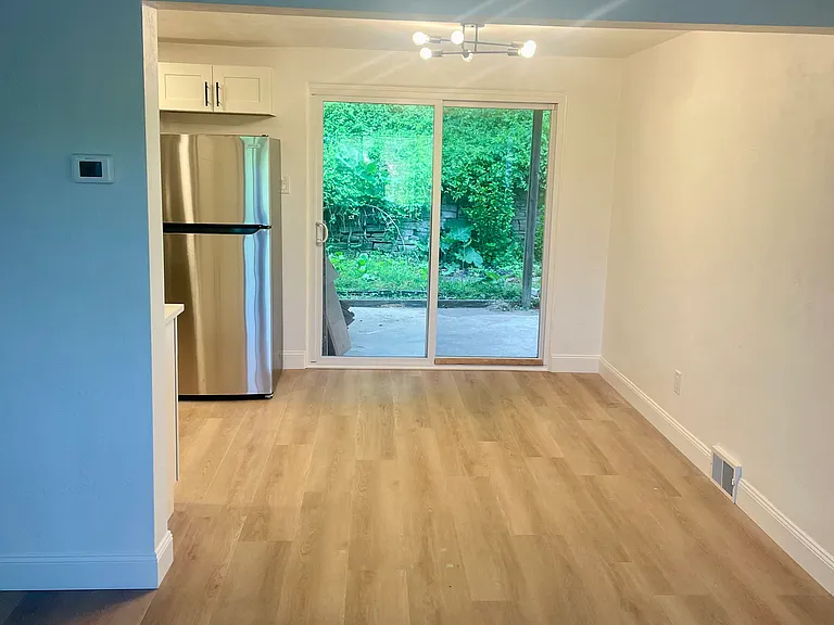2045 Fairland St — Photo 5