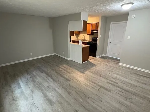 2021 Cambridge Dr, Lexington, KY