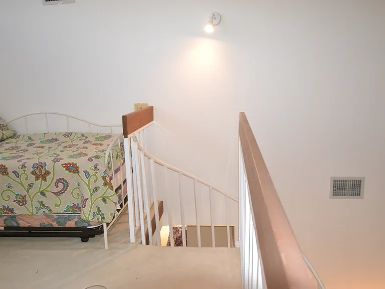 112 Lindsay Ln — Photo 28