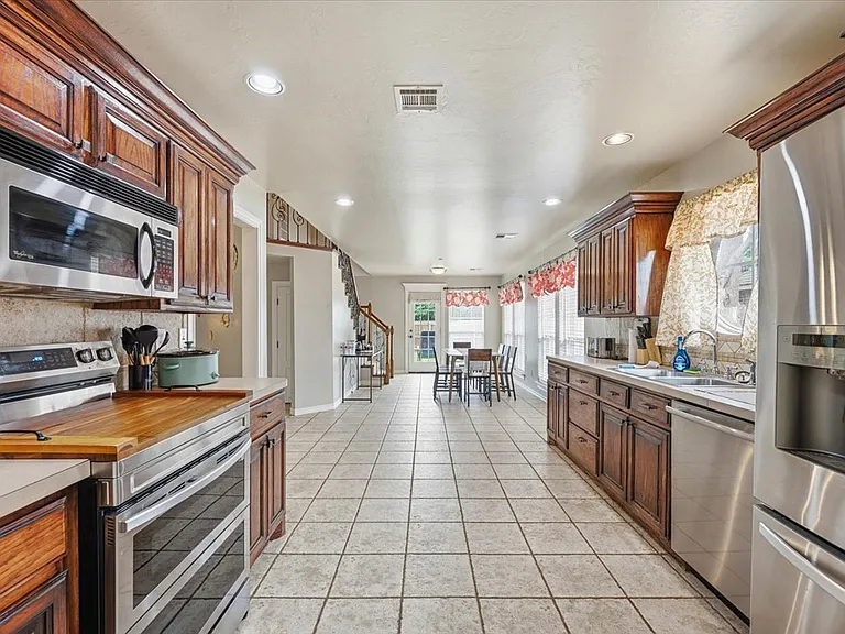 4713 Doe Run Dr — Photo 4