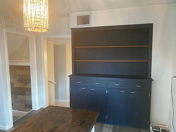 3rd image of 883 Newell Ave