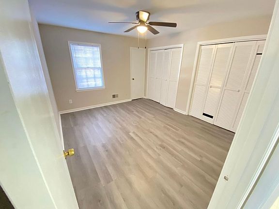 4th image of 1826 Burnham St