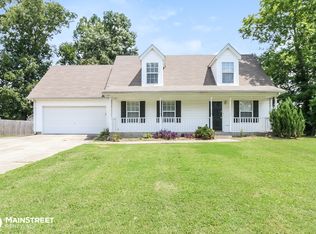 880 Lavergne Ln, La Vergne, TN 37086