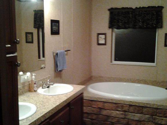2nd image of 5828 W Grigsby