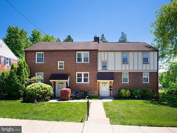 2nd image of 205 Hiawatha Ln