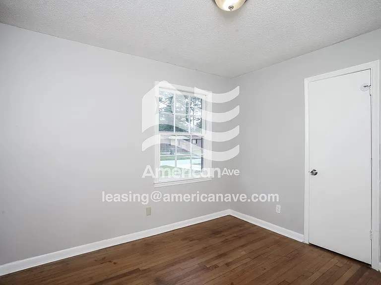 748940_010_bedroom_11.jpg