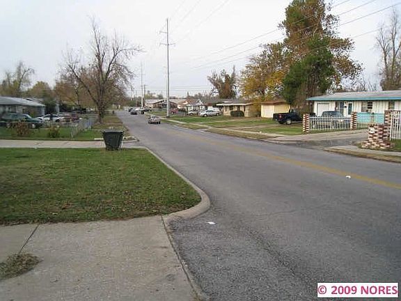4th image of 5462 N Hartford Ave