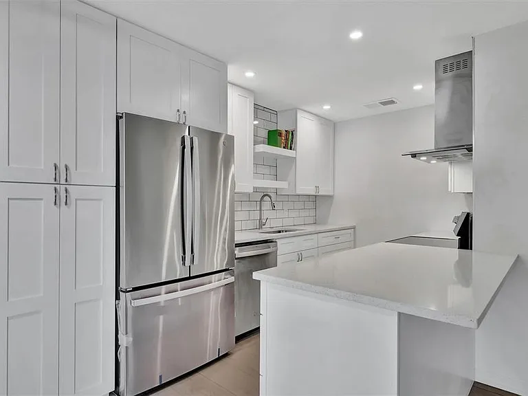 650 Pinellas Point Dr S #216 — Photo 10