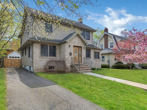 2nd image of 240 Vreeland Ave