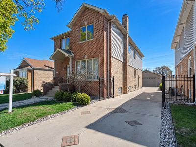 5605 S Merrimac Ave, Chicago, IL, 60638