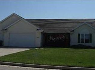1850 N Sunrise Ln, Appleton, WI 54913