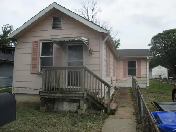 209 E Loretta Ave, Saint Louis, MO 63125