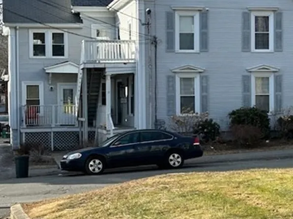 12 Manning St APT 5, Ipswich, MA 01938