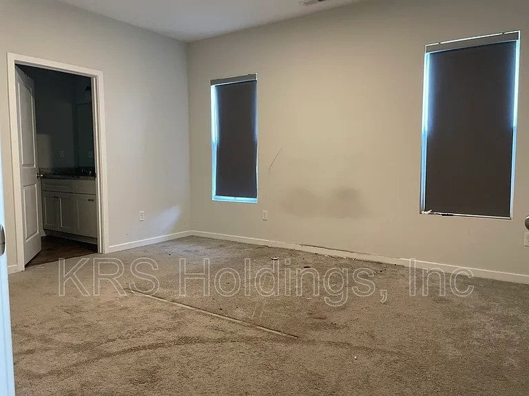 1333 Reservoir Ave — Photo 13