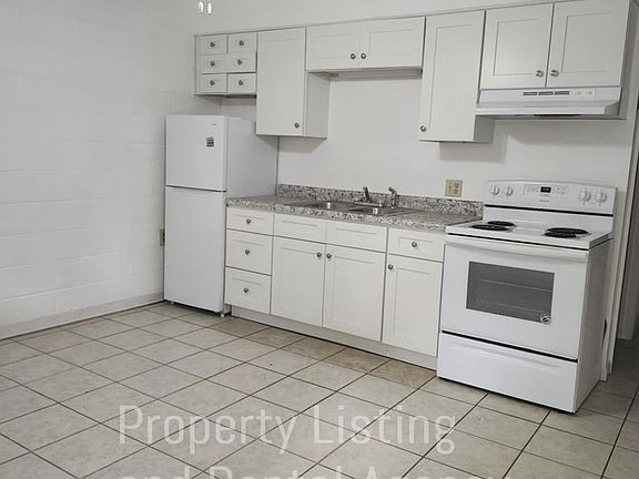 2nd image of 310 W Chestnut St #4