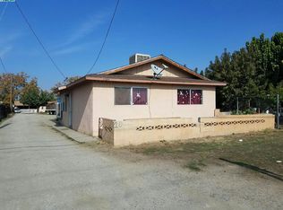 1090 Tomah Ave W, Porterville, CA 93257