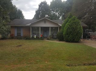 103 Center Dr, Monticello, AR 71655