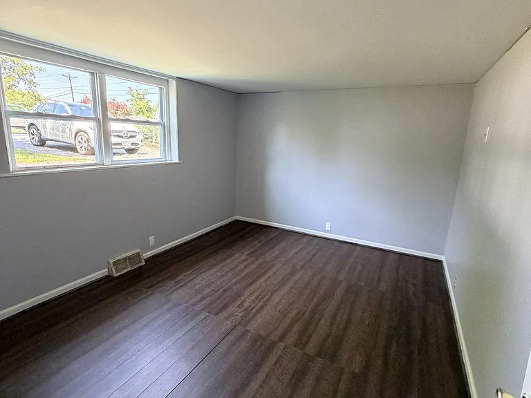 10003 Lomond Dr — Photo 24