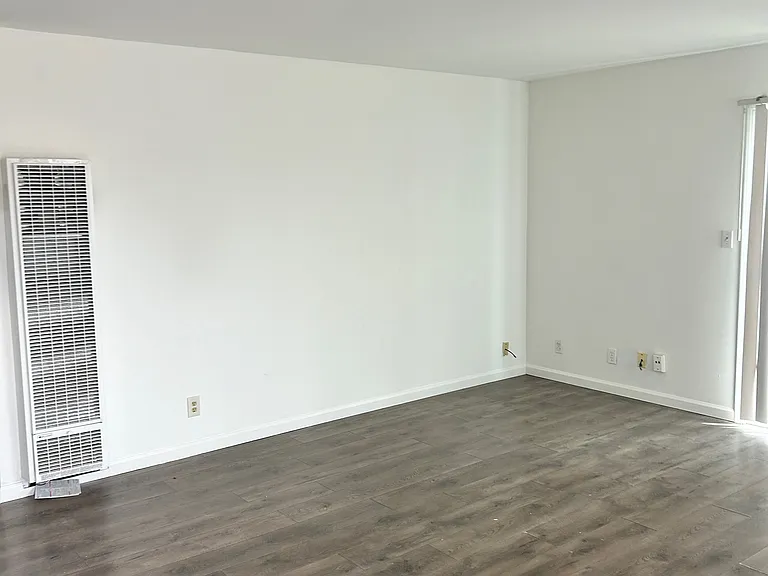 3720 Loma Vista Ave #4 — Photo 9