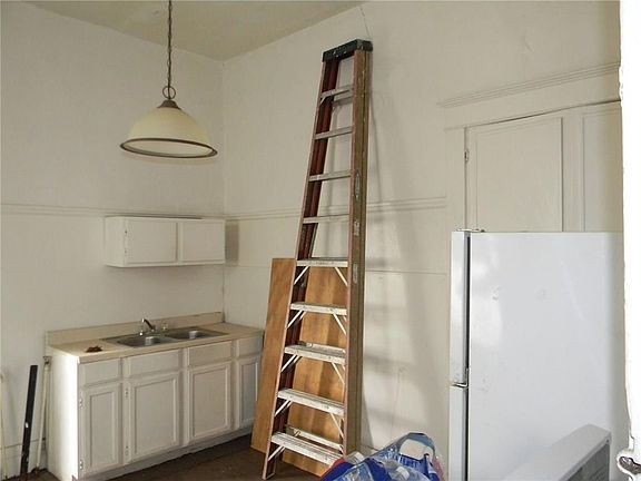 5th image of 817-19 N Dupre St