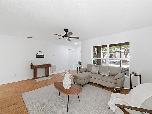 5th image of 628 Cape Cod Cir
