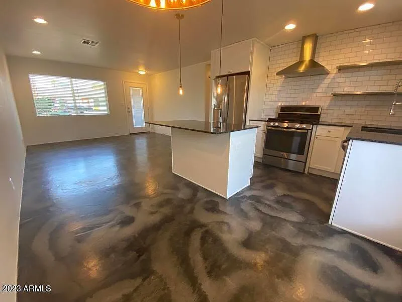 2 bed, 2.0 bath, 996 sqft, $1,695 — Photo 4