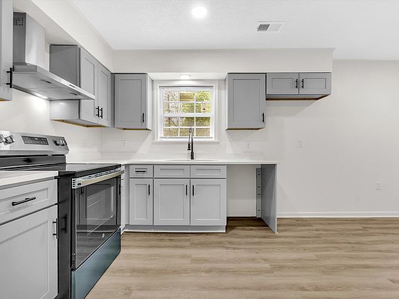 5th image of 129 Tatlock Cir