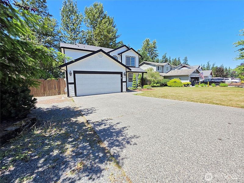 3rd image of 20702 190th Avenue E