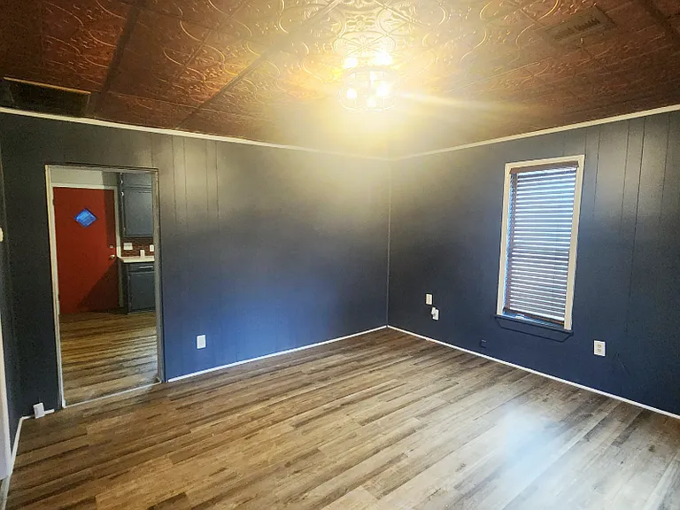 415 S 5th St — Photo 3