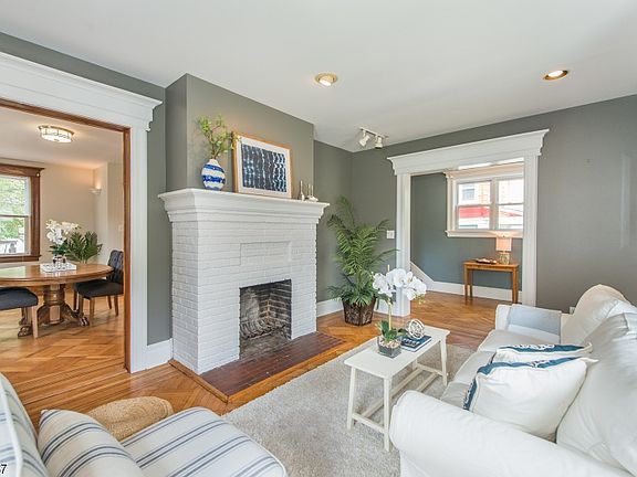 4th image of 48 Morse Ave