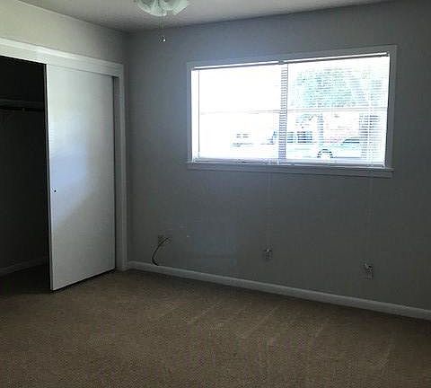 5th image of 313 W Upshaw Ave