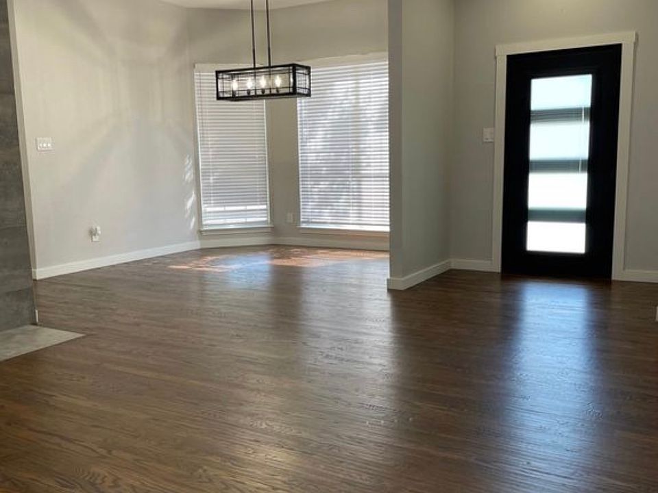 1st image of 2811 Country Villa Cir
