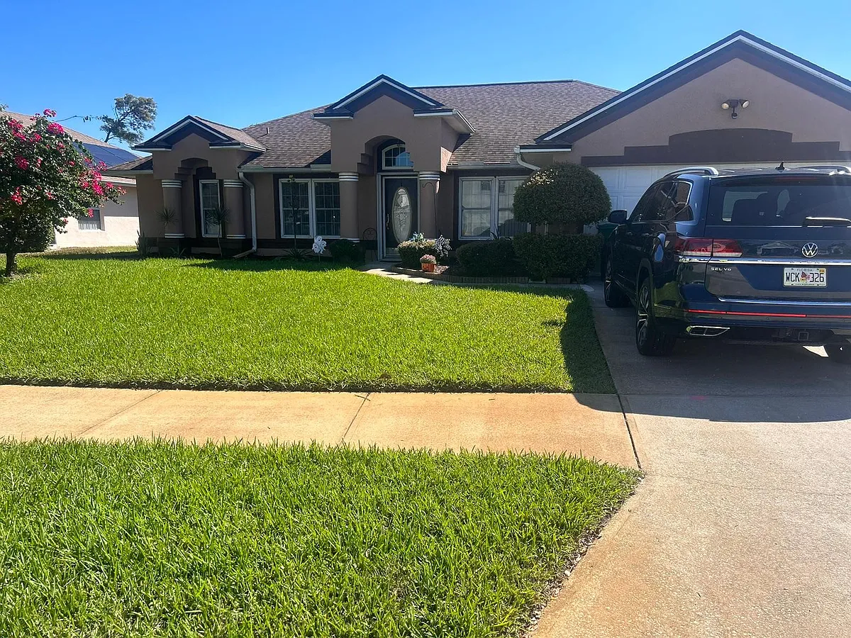 Garage and Driveway - 1035 Homewood Ave