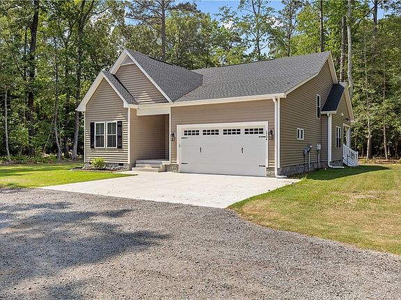 4th image of 1734 Angus Rd