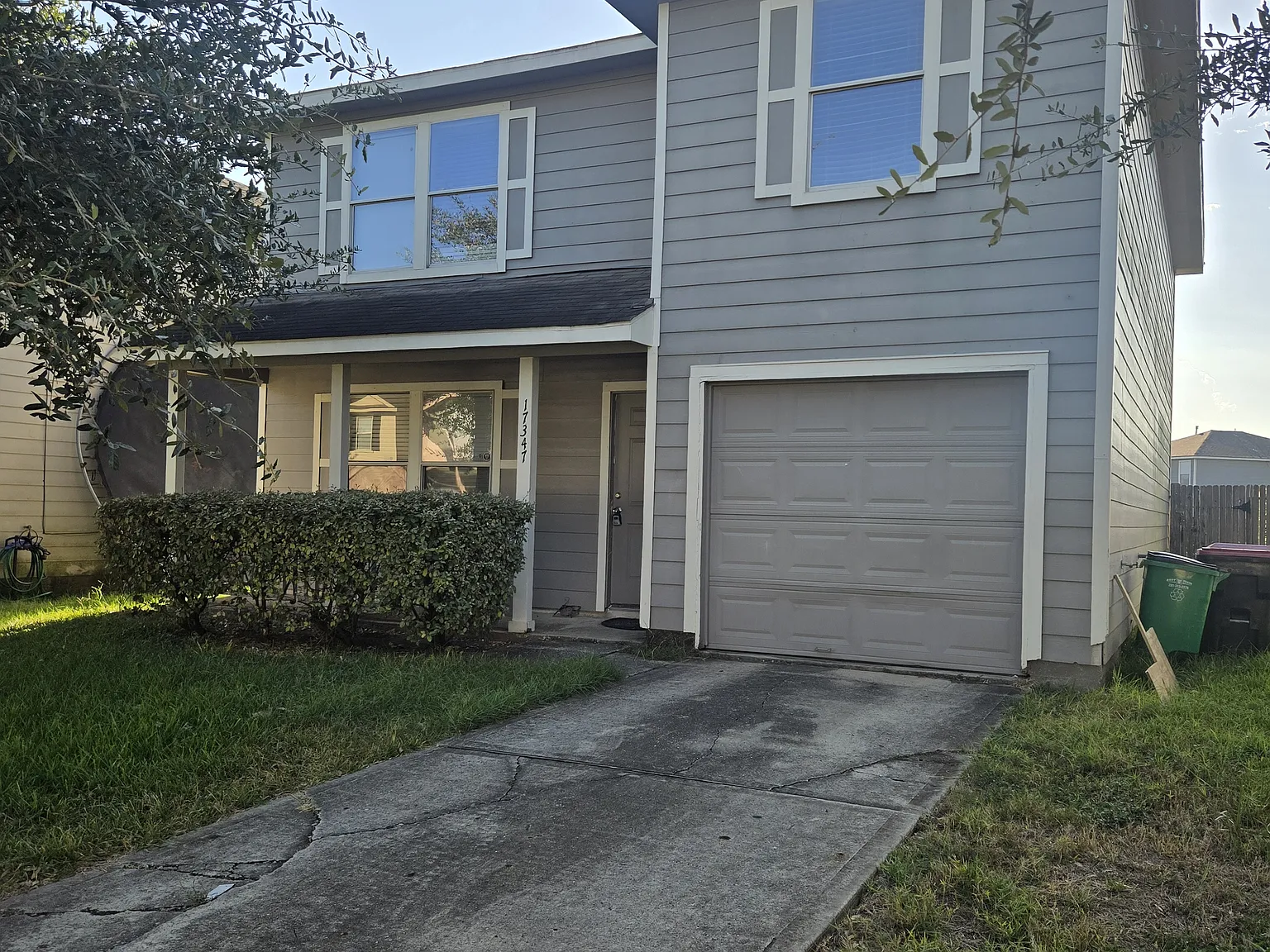 3 bed, 1964 sqft, $1,675 — Photo 1
