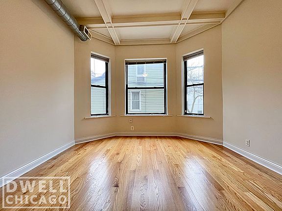 3rd image of 710 W Buckingham Pl #714-1E