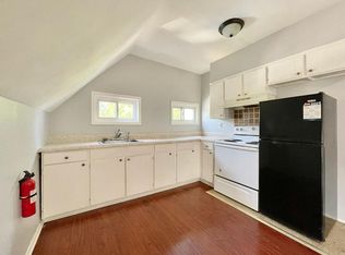 65 W 24th St #4A, Bayonne, NJ 07002