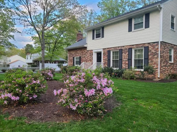 1071 Warminster Dr, Midlothian, VA 23113
