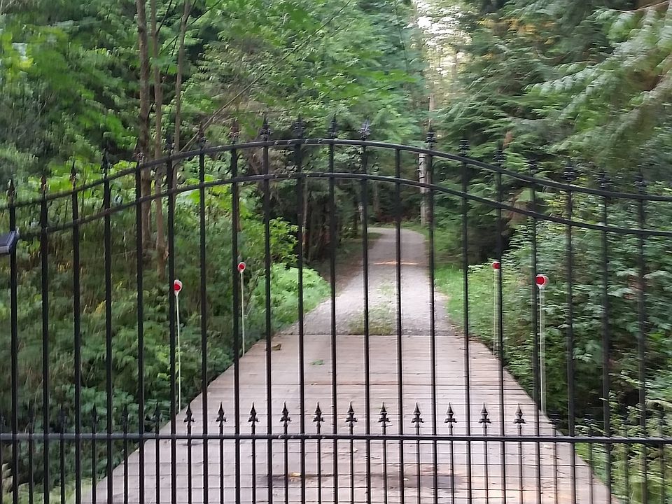 Peaceful McPherson Farm